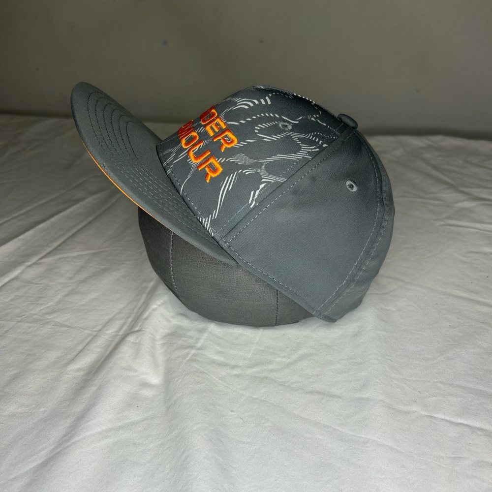 Under Armour Charcoal and Orange Camo Flat Youth Ha SKU B10 - Picture 2 of 9